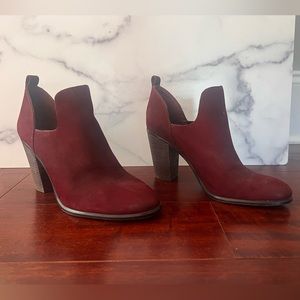 Vince Camuto Burgundy Booties